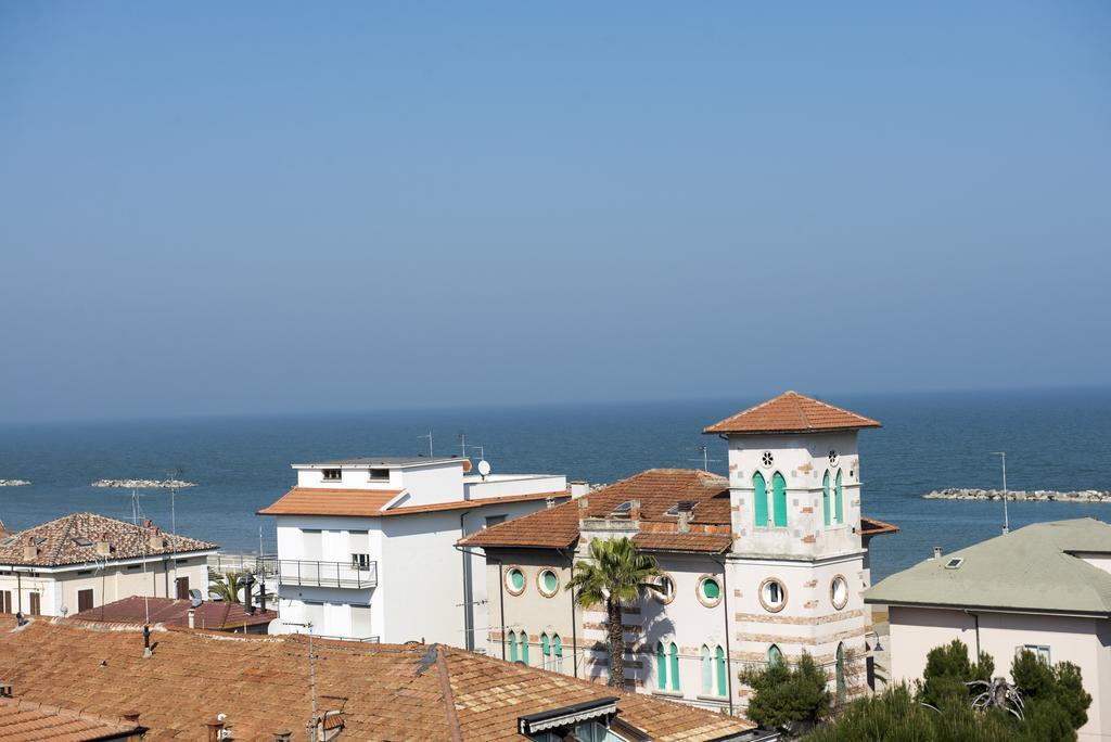 Hotel Gabbiano Porto San Giorgio Luaran gambar