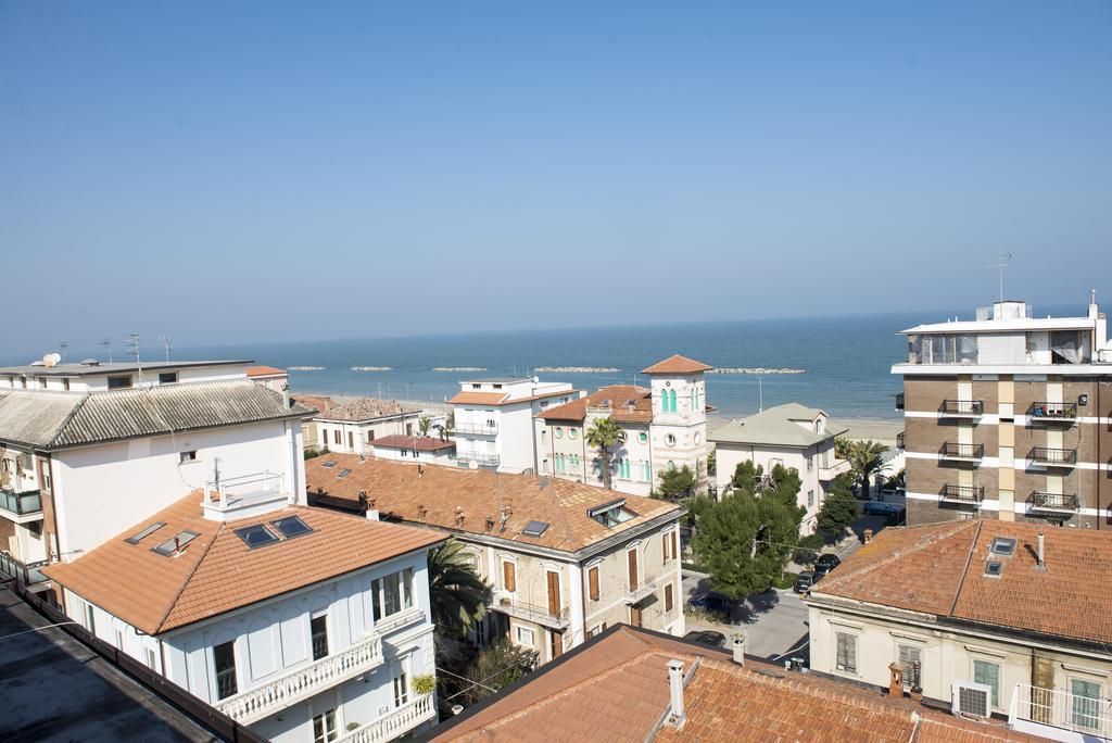 Hotel Gabbiano Porto San Giorgio Luaran gambar