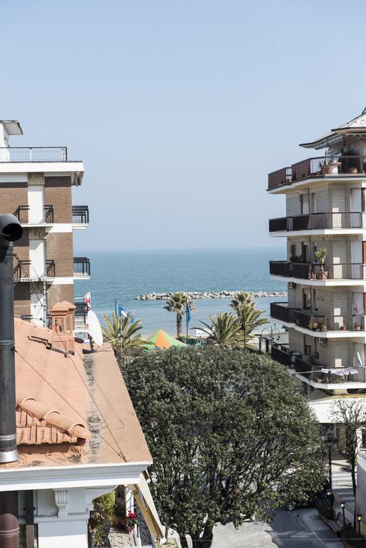 Hotel Gabbiano Porto San Giorgio Luaran gambar