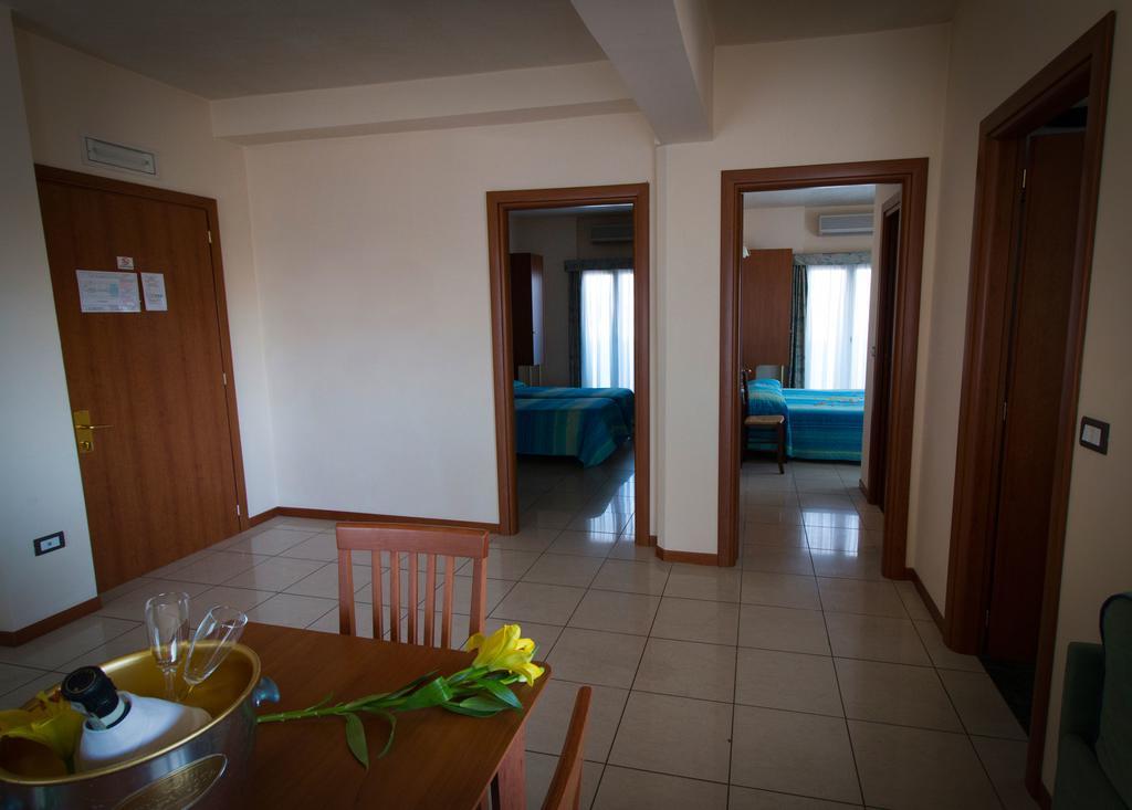 Hotel Gabbiano Porto San Giorgio Luaran gambar