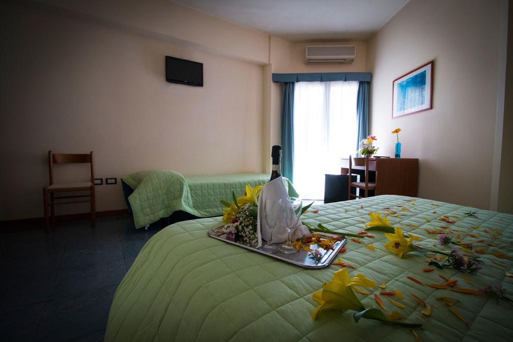 Hotel Gabbiano Porto San Giorgio Luaran gambar