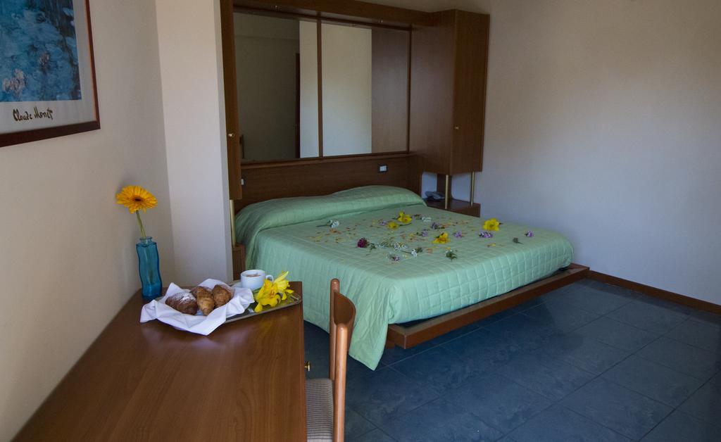 Hotel Gabbiano Porto San Giorgio Luaran gambar