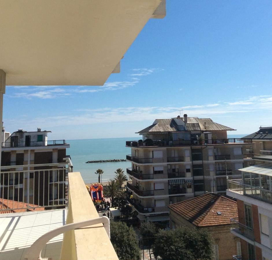 Hotel Gabbiano Porto San Giorgio Luaran gambar