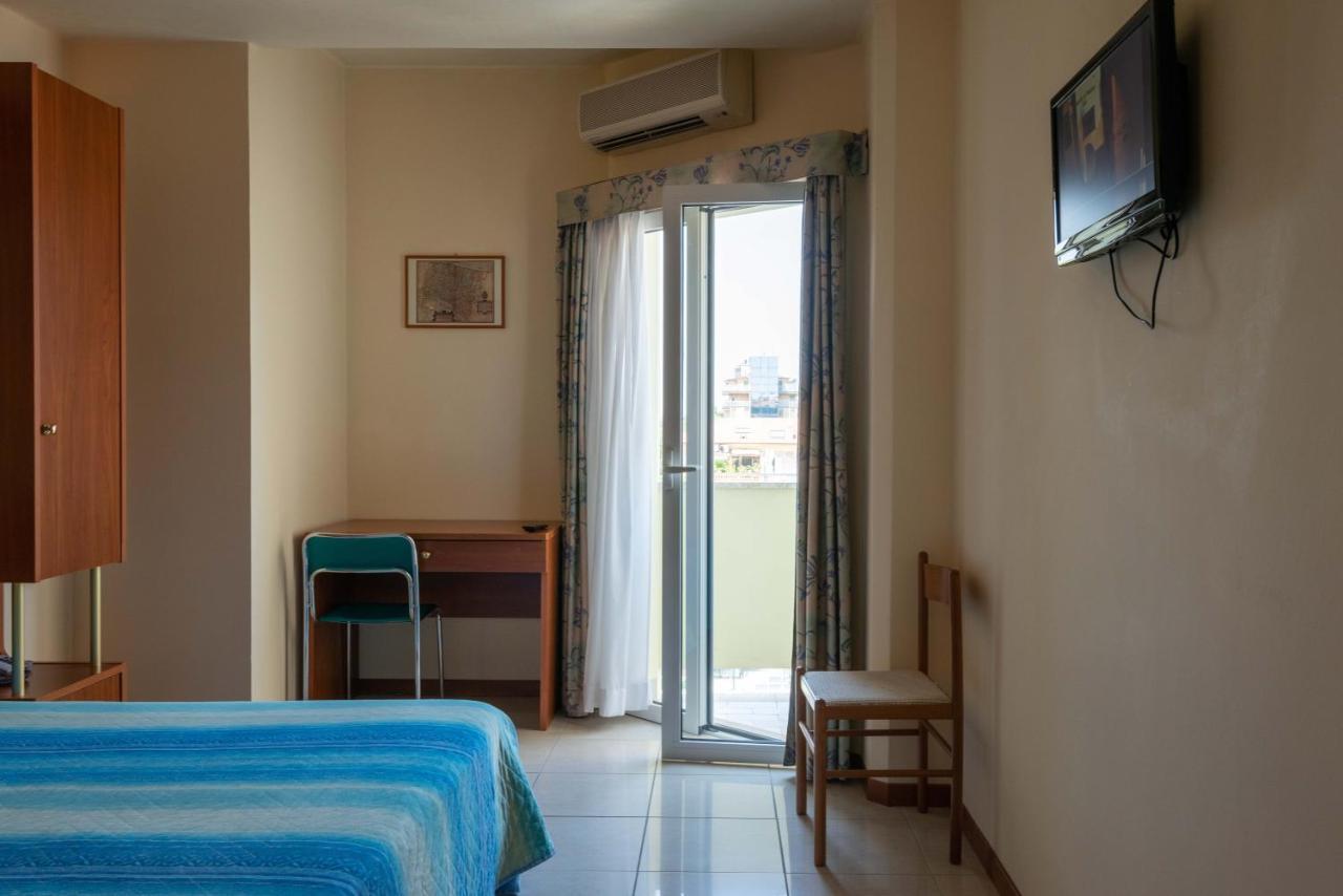 Hotel Gabbiano Porto San Giorgio Luaran gambar
