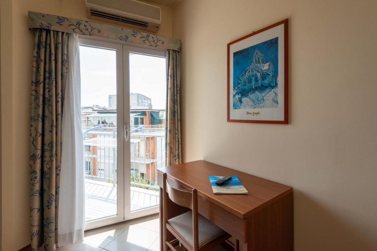 Hotel Gabbiano Porto San Giorgio Luaran gambar